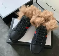 baskets paire de chaussures gucci femmes cowhide curl feathers black